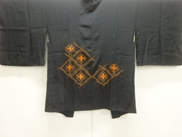 松皮菱に花模様一つ紋絵羽織